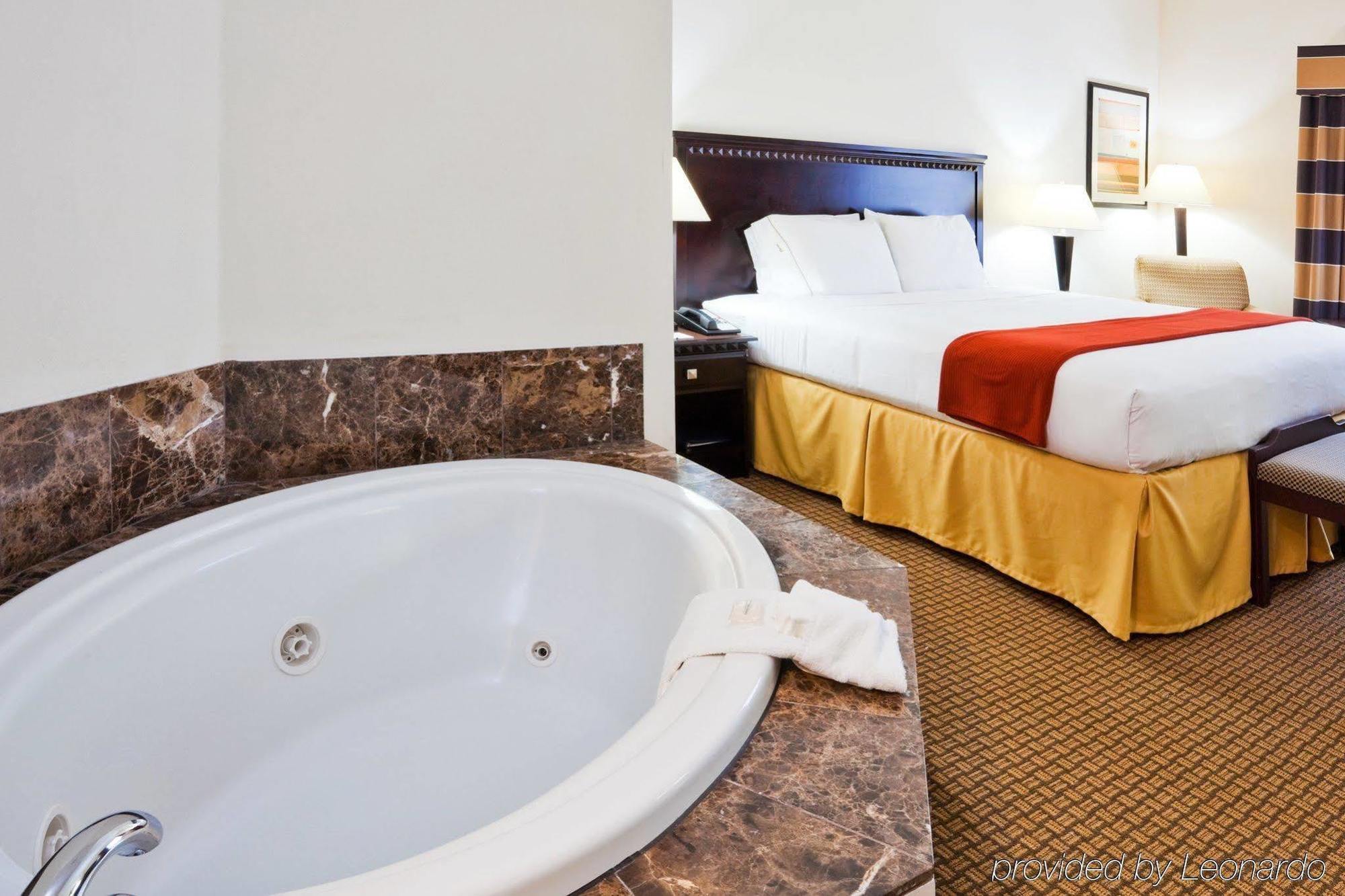 Holiday Inn Express Hotel & Suites Bartow By Ihg Extérieur photo
